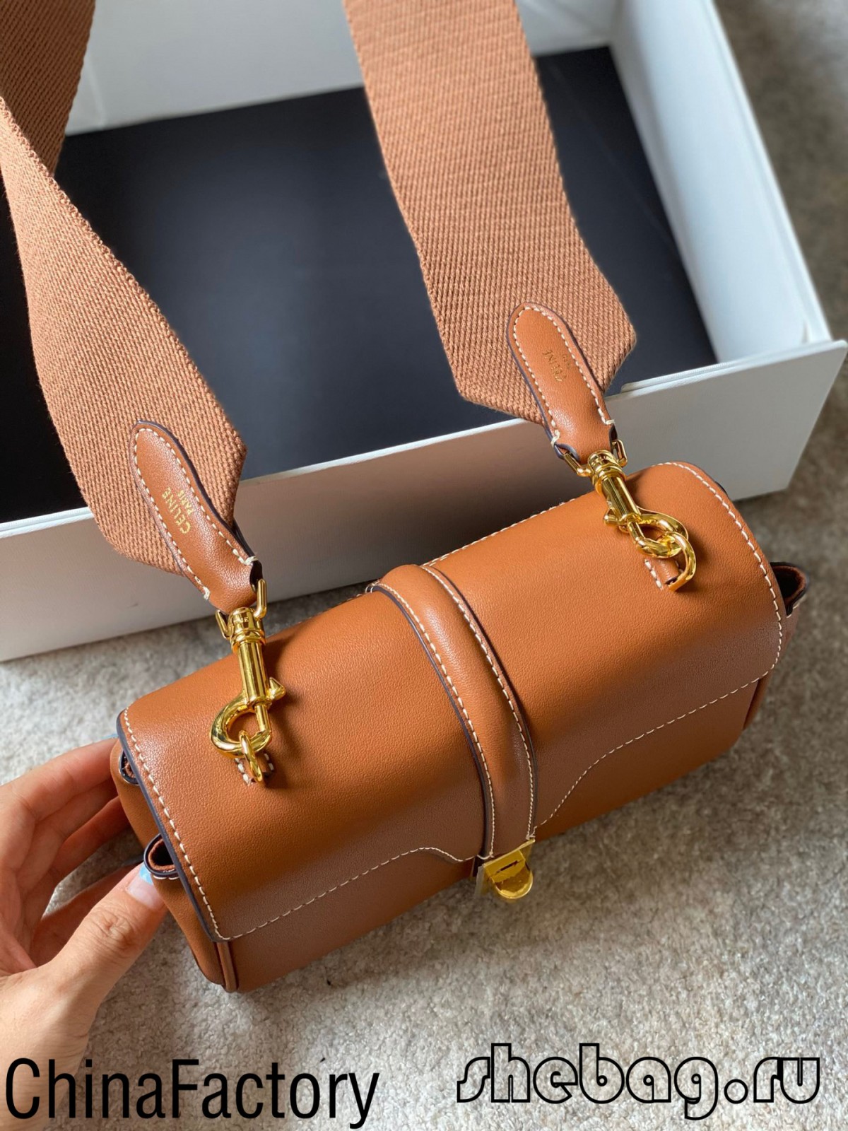 Kie mi povas trovi la plej bonajn kopiojn de Celine-sakoj: Celine Tabou (2022 plej lasta)-Best Quality Fake Louis Vuitton Bag Online Store, Replica designer bag ru