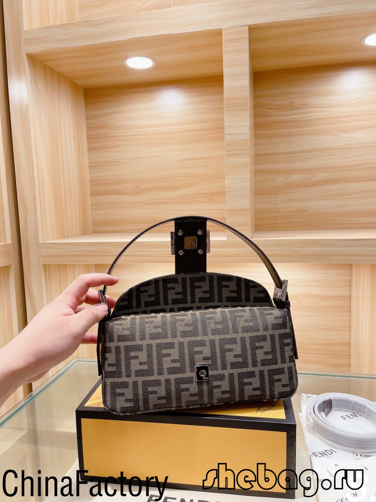 កាបូបចម្លង Fendi ល្អបំផុត៖ Fendi Baguette (2022 Hottest)- ហាងអនឡាញកាបូប Louis Vuitton ក្លែងក្លាយគុណភាពល្អបំផុត កាបូបអ្នករចនាចម្លង ru