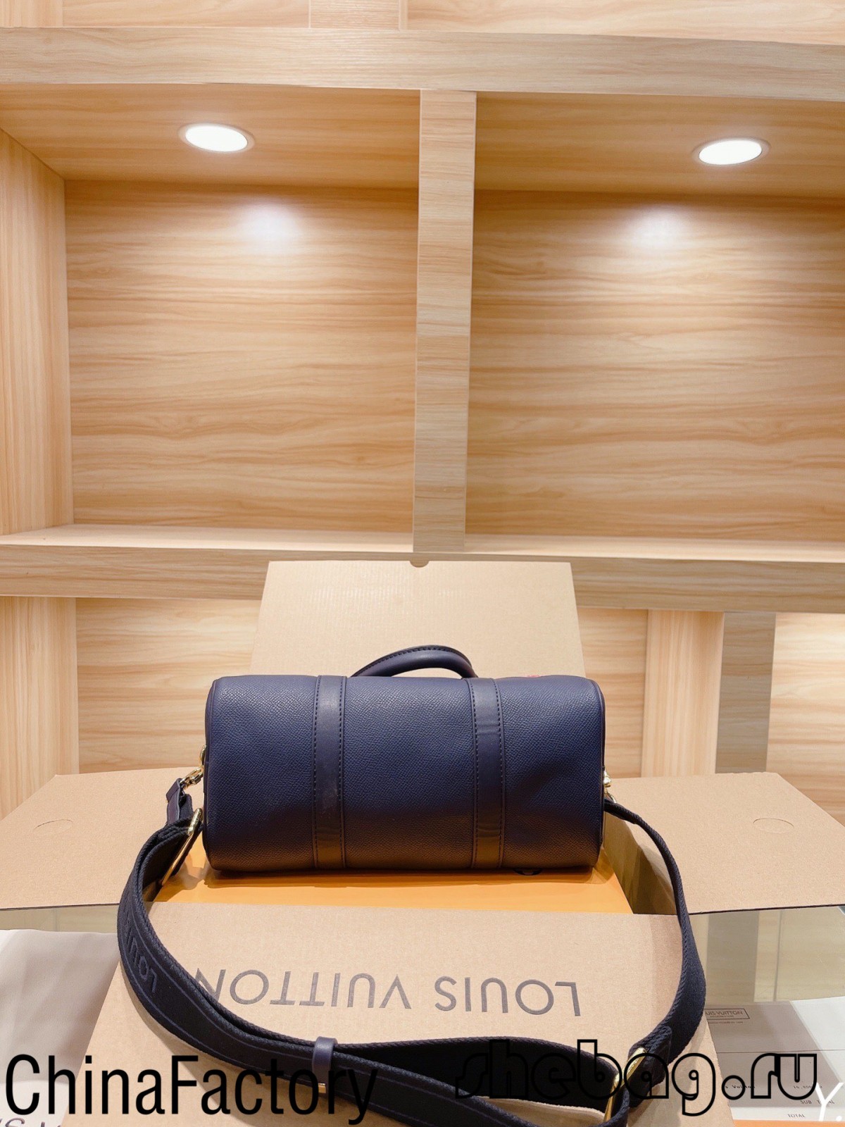 Atgynhyrchiad o fag dyffl Aaa Louis Vuitton: LV x nigo (2022 poethaf)-Best Quality Fake Louis Vuitton Bag Online Store, Replica designer bag ru