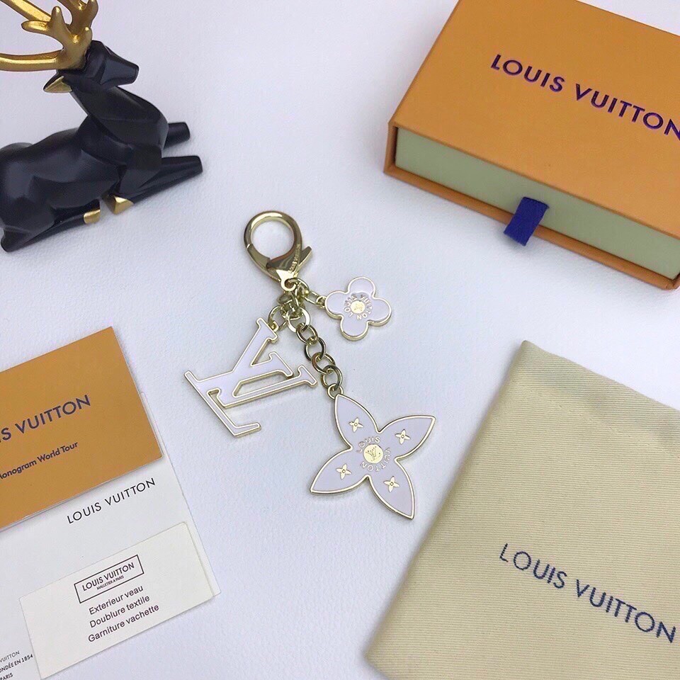 Paano makakuha ng Louis Vuitton bag charms replica sa UK? (2022 updated)-Pinakamahusay na Kalidad Pekeng Louis Vuitton Bag Online Store, Replica designer bag ru