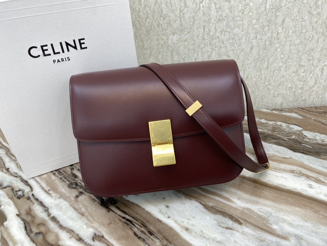 One of the best replica bags to buy: Celine Classic (2022 Special)-Best Quality Fake designer Bag Review, Replica designer bag ru