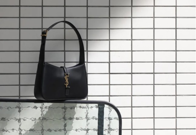 Déi 9 beléifste Replika Poschen viru kuerzem (2022 Aktualiséiert) - Bescht Qualitéit Fake Louis Vuitton Bag Online Store, Replica Designer Bag ru