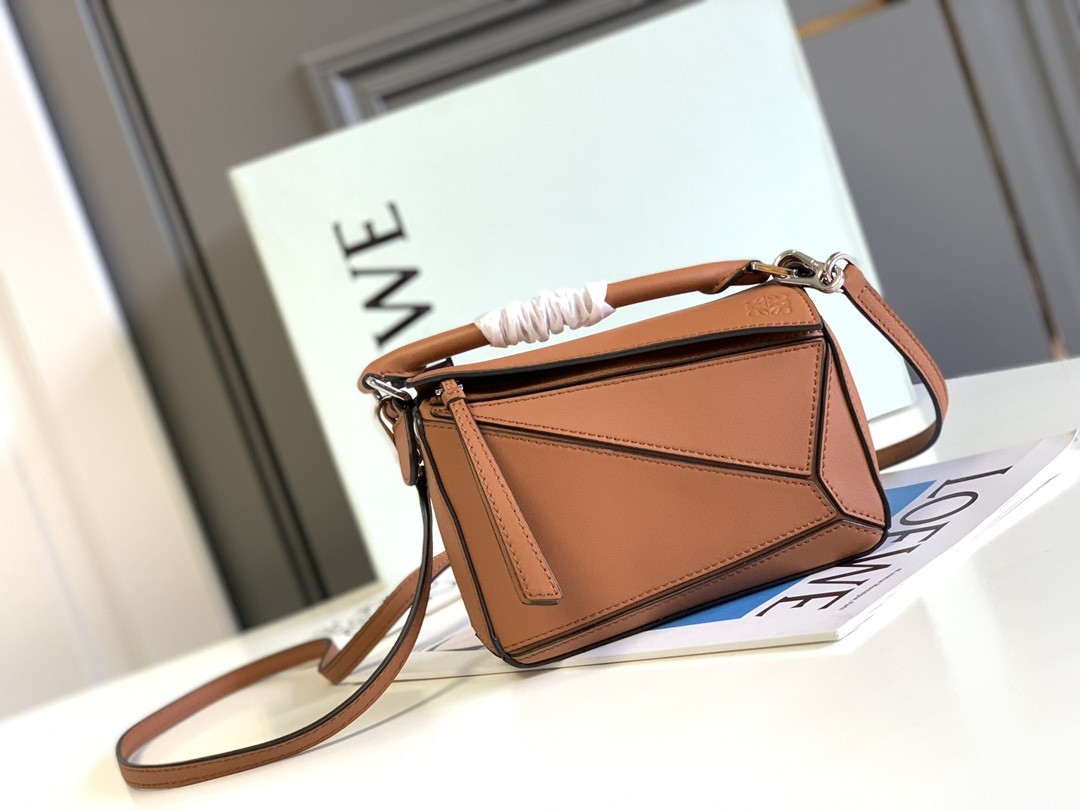 Where can I buy good quality and cheap Loewe Puzzle replica bags in NYC (2022 Updated)-Best Quality Fake designer Bag Review, Replica designer bag ru