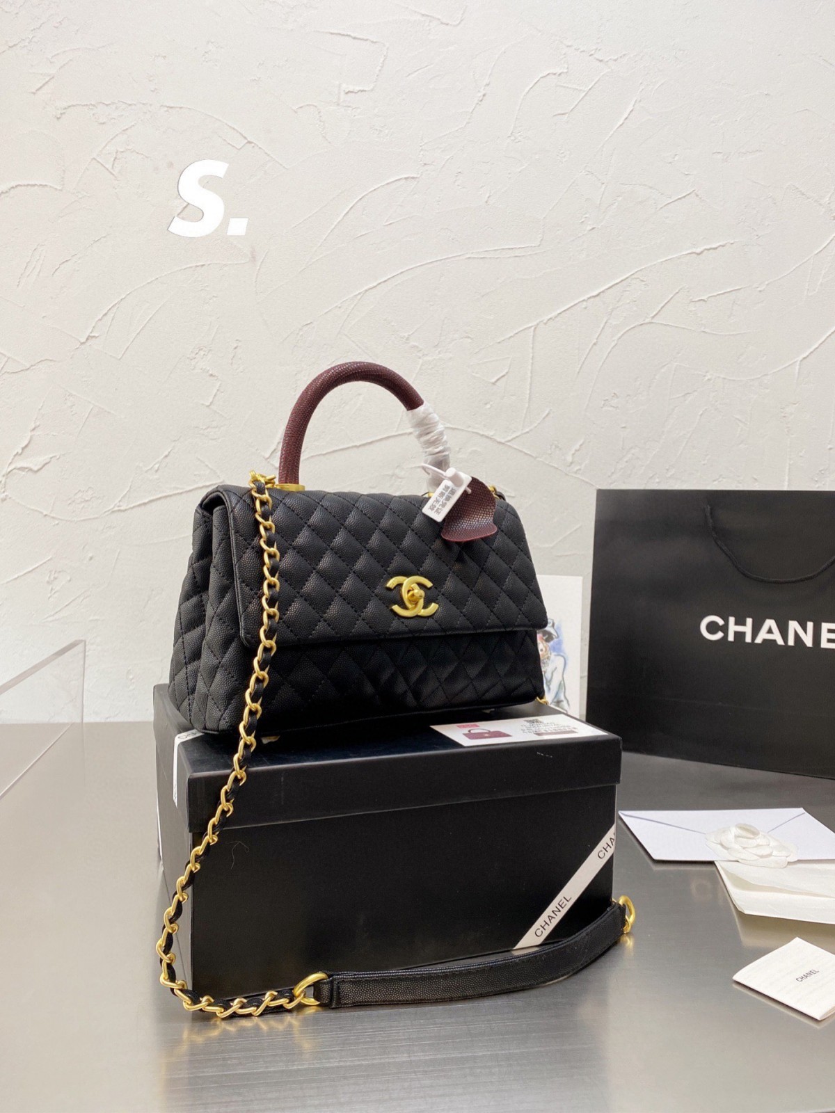 คุณภาพของกระเป๋าจำลอง Chanel Coco Handle นั้นเทียบเท่าของจริง! (ปรับปรุง 2022)-ร้านค้าออนไลน์กระเป๋า Louis Vuitton ปลอมคุณภาพดีที่สุด, กระเป๋าออกแบบจำลอง ru