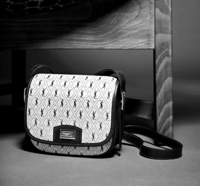 „Saint Laurent Monogram All Over“ kuprinių kopijų serija yra labiausiai verta pirkimo (2022 m. leidimas) – geriausios kokybės netikrų „Louis Vuitton“ krepšių internetinė parduotuvė, dizainerio replikos krepšys ru