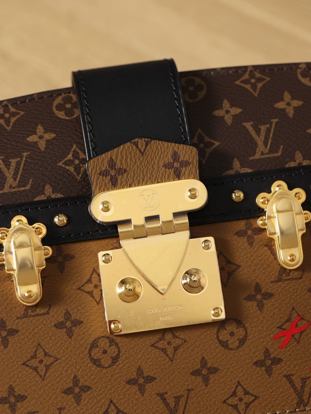 Louis Vuitton veikali nevar nopirkt, kāpēc es pērku top reprodukcijas M43596 TRUNK CUTCH somas? (atjaunināts 2022. g.)) - labākās kvalitātes viltotās Louis Vuitton somas tiešsaistes veikals, dizaineru somas kopija ru