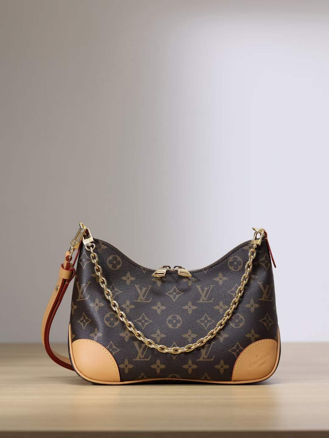 Louis Vuitton M45832 Boulogne Top Replica Handbag Overall Appearance (2022 Latest)-Best Quality Fake designer Bag Review, Replica designer bag ru