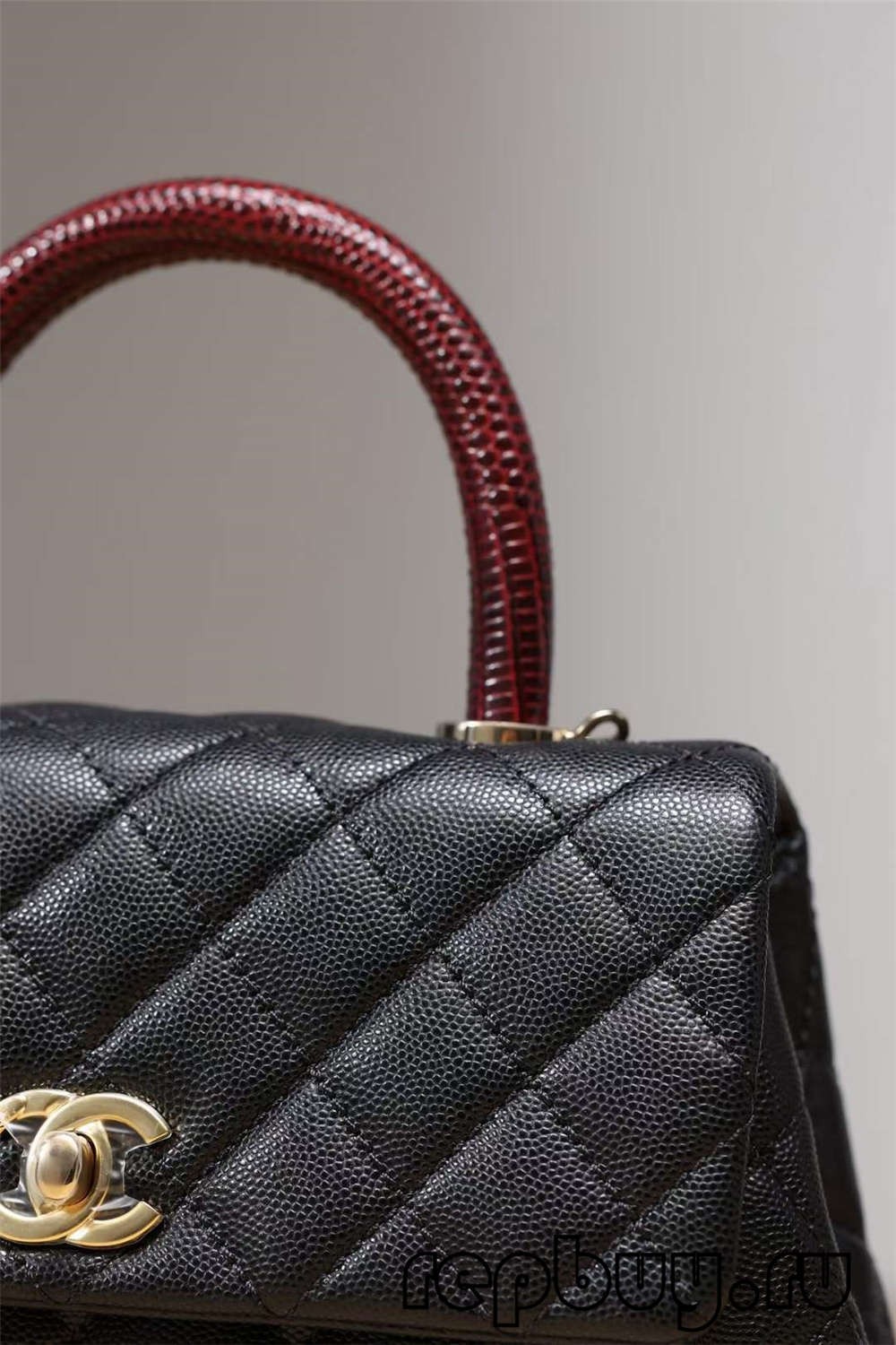 Chanel Coco Handle top replica handbags black gold buckle hardware and handle details (2022 Updated)-Best Quality Fake designer Bag Review, Replica designer bag ru