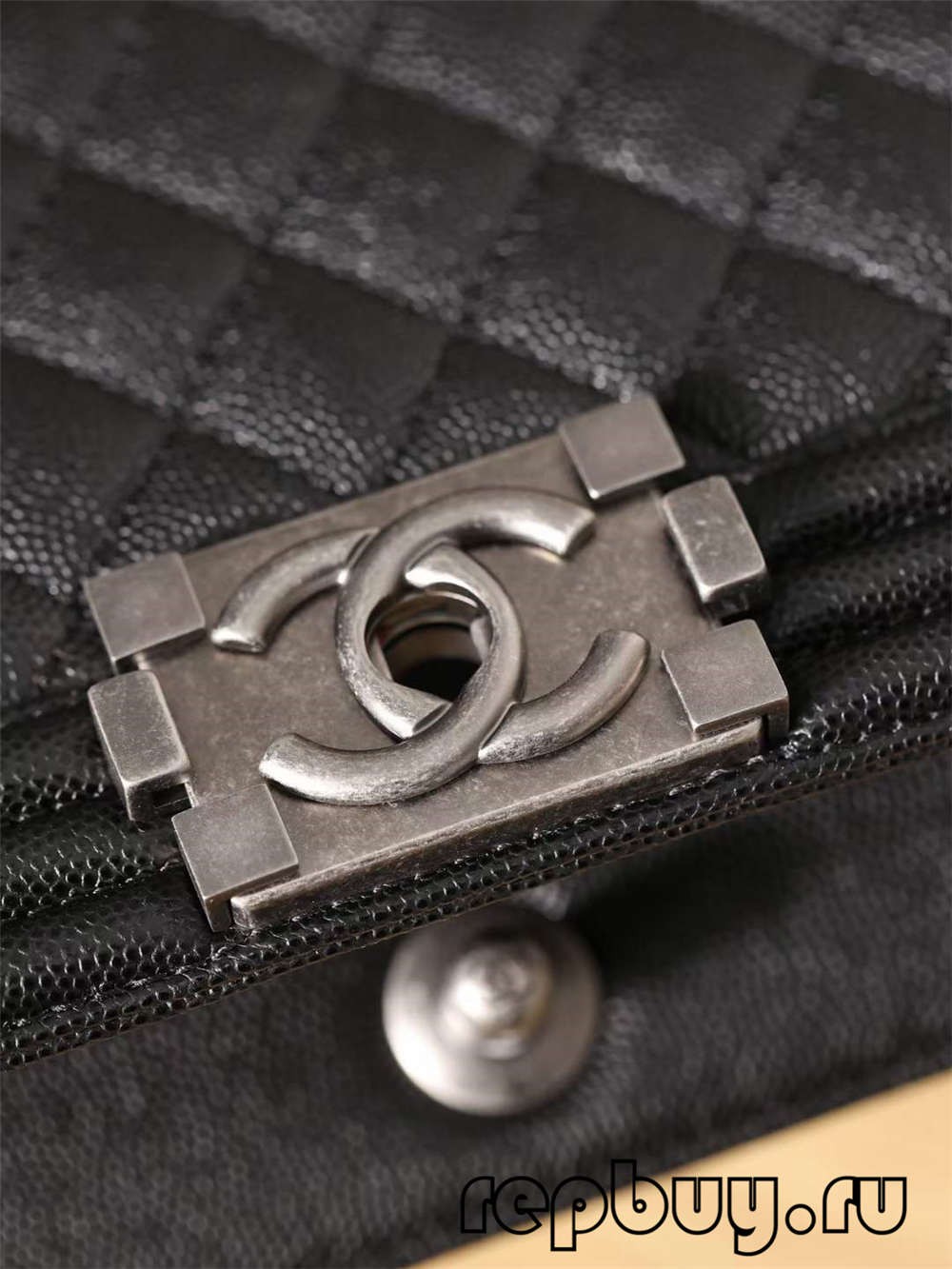 Chanel Le boy medium black top replica handbags Appearance (2022 Updated)-Best Quality Fake designer Bag Review, Replica designer bag ru