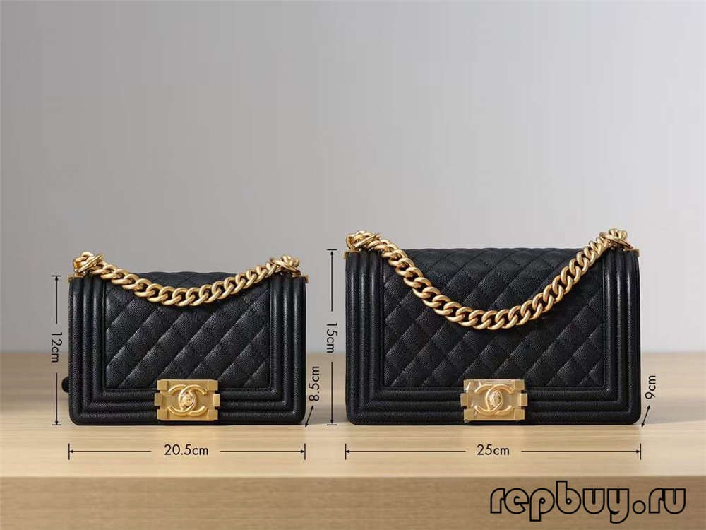 Chanel Le boy medium gold buckle and small gold buckle comparison (2022 Edition)-Best Quality Fake designer Bag Review, Replica designer bag ru