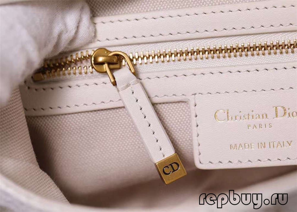 Dior Top Replica Bags White Saddle Bag 25cm Detail (2022 Updated)-Best Quality Fake designer Bag Review, Replica designer bag ru