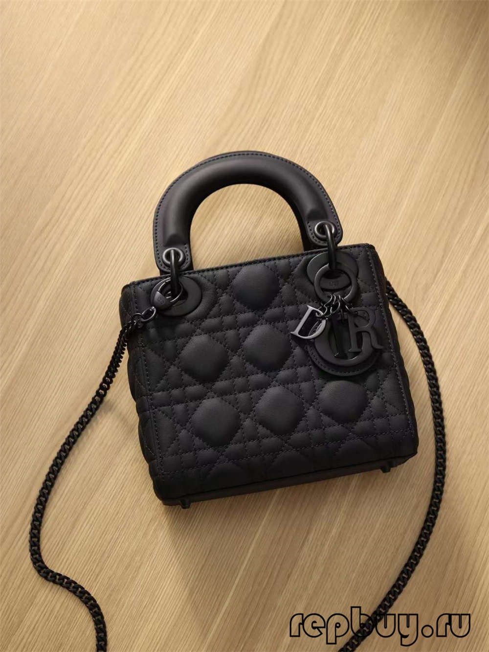 LADY DIOR Mini Black Top Replica Handbag Matte Cowhide Shoulder Strap and Zipper Detail (2022 Updated)-Best Quality Fake designer Bag Review, Replica designer bag ru