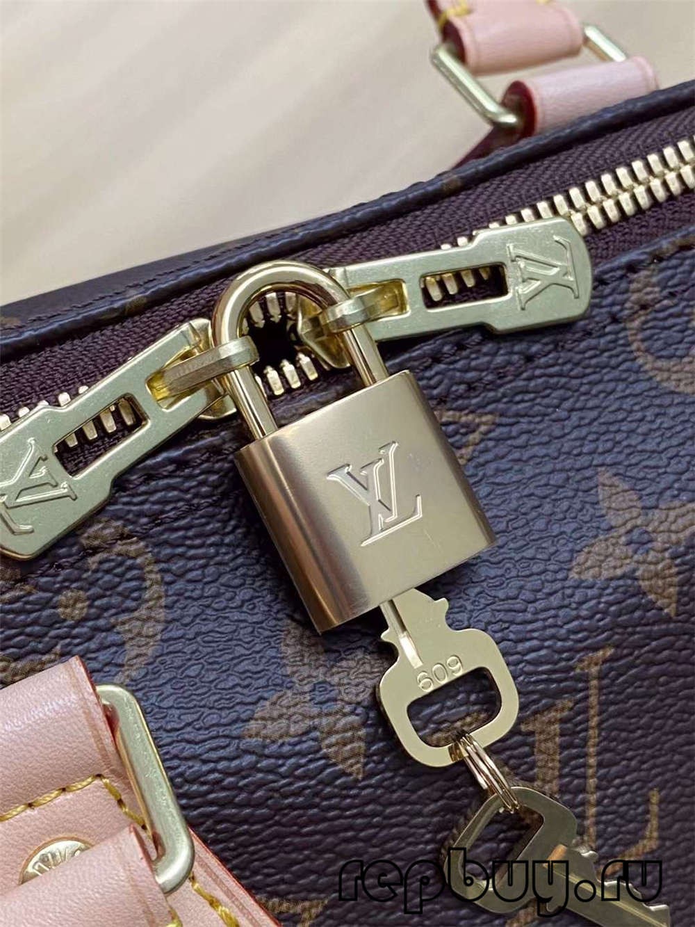 Louis Vuitton M41113 Speed 25 Top Replica Handbags Hardware Details (2022 Updated)-Best Quality Fake designer Bag Review, Replica designer bag ru