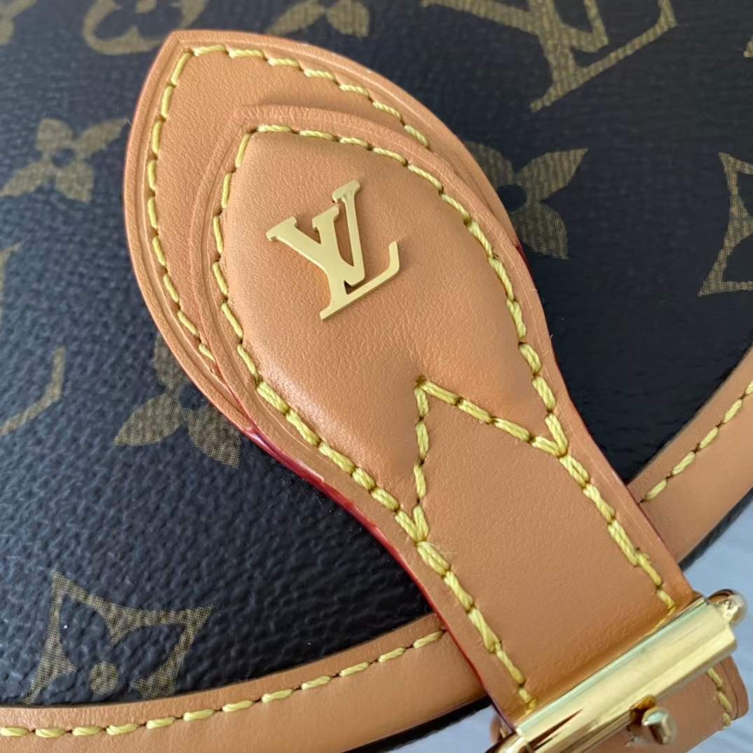 Louis Vuitton M44860 Tambourin top replica handbags Logo and stitching details (2022 Updated)-Best Quality Fake designer Bag Review, Replica designer bag ru