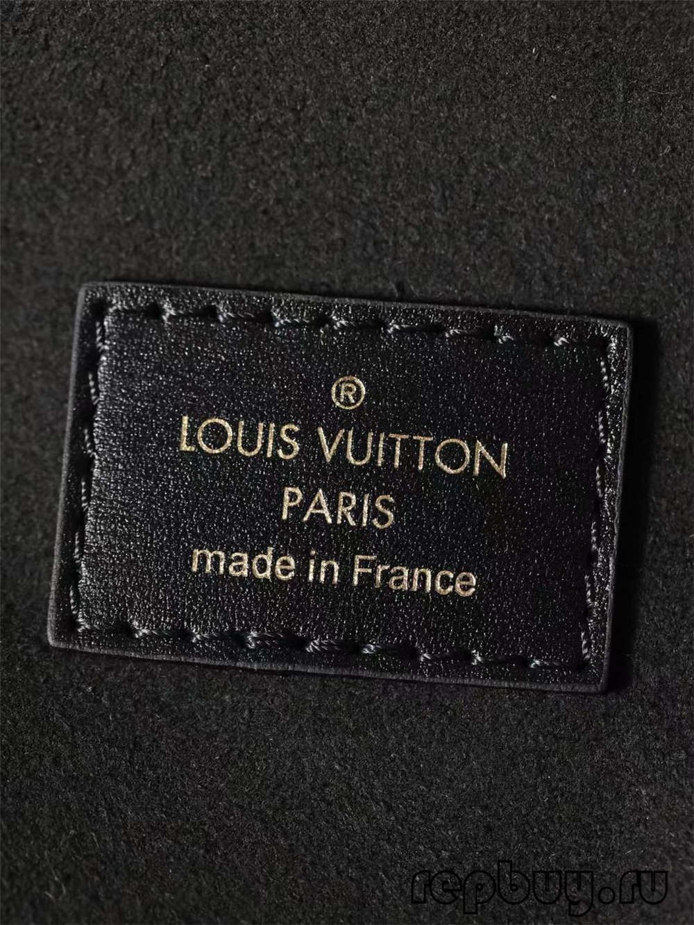 Louis Vuitton M45165 VANITY Small Top Replica Handbag Logo and Closure Detail (2022 Updated)-Best Quality Fake designer Bag Review, Replica designer bag ru