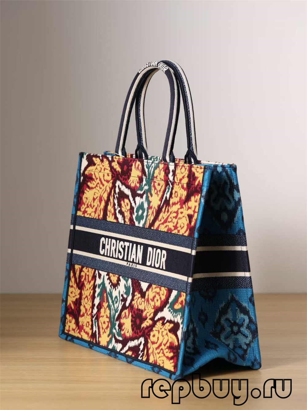 Dior Book Tote best quality replica bags：Blue Maple Leaf Print Embroidery (2022 Updated)-בעסטער קוואַליטעט שווינדל לוי ווויטטאָן באַג אָנליין קראָם, רעפּליקע דיזיינער זעקל רו