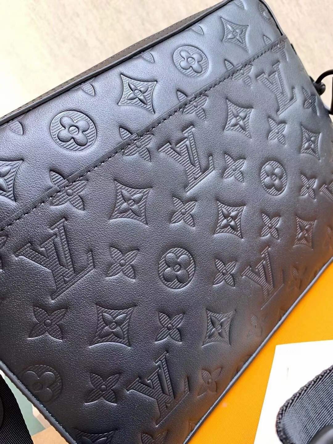 Louis Vuitton DUO M69827 Best quality replica bag (2022 updated)-Tayada ugu Fiican ee Louis Vuitton Boorsada Online Store, Bac naqshadeeye nuqul ah