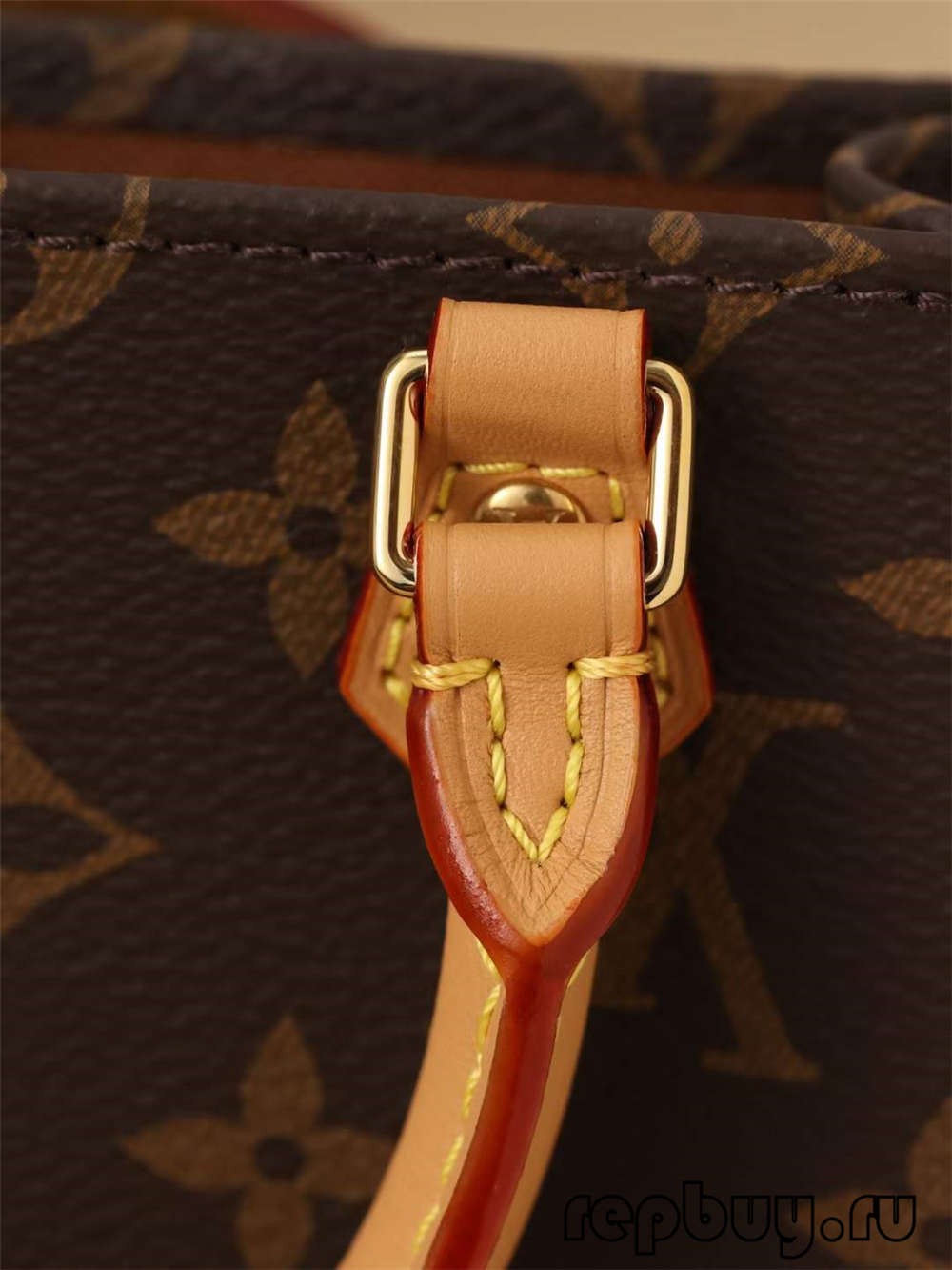Louis Vuitton M69442 Petit Sac Plat yuqori sifatli replika sumkalari (2022 yil yangilangan)-Best Quality Fake Louis Vuitton Bag Online Store, Replica designer bag ru