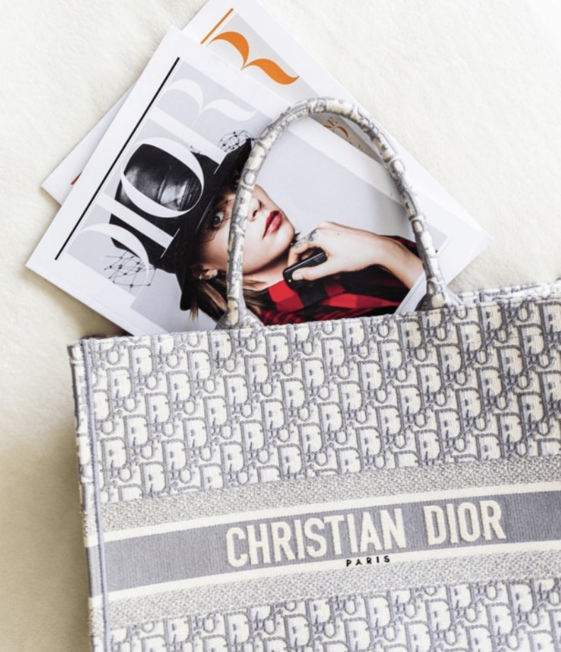 වඩාත් විස්තීර්ණ Dior Book Tote හඳුන්වාදීම සහ අනුරූ බෑග් මිලදී ගැනීමේ උපදෙස් (2022 යාවත්කාලීන කිරීම)-හොඳම ගුණාත්මක ව්‍යාජ Louis Vuitton Bag Online Store, Replica designer bag ru