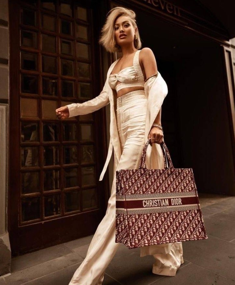 වඩාත් විස්තීර්ණ Dior Book Tote හඳුන්වාදීම සහ අනුරූ බෑග් මිලදී ගැනීමේ උපදෙස් (2022 යාවත්කාලීන කිරීම)-හොඳම ගුණාත්මක ව්‍යාජ Louis Vuitton Bag Online Store, Replica designer bag ru