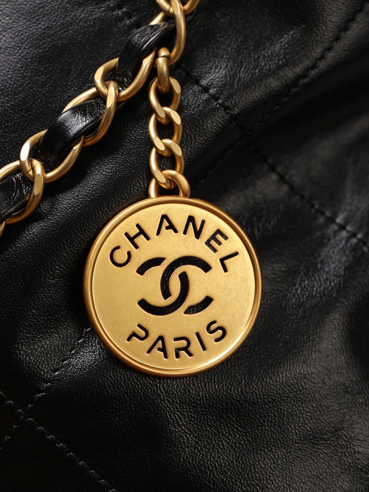 How good quality is a Chanel 22 fake bag？（2023 updated）-最好的質量假路易威登包網上商店，複製設計師包 ru