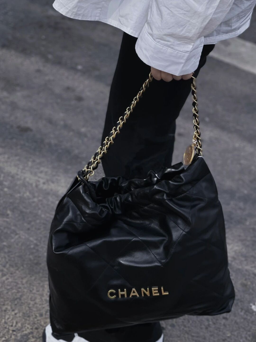 How good quality is a Chanel 22 fake bag？（2023 updated）-Tienda en línea de bolsos Louis Vuitton falsos de la mejor calidad, réplica de bolsos de diseño ru