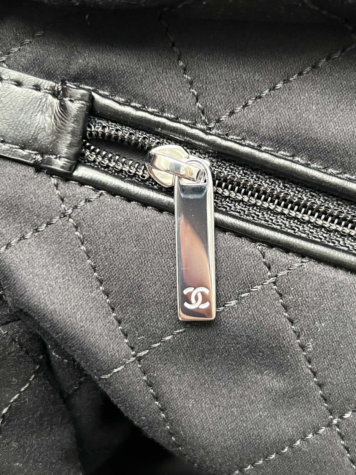 How good quality is a Chanel 22 fake bag？（2023 updated）-最好的質量假路易威登包網上商店，複製設計師包 ru