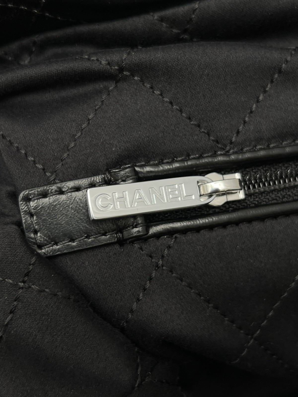 How good quality is a Chanel 22 fake bag？（2023 updated）-最好的質量假路易威登包網上商店，複製設計師包 ru