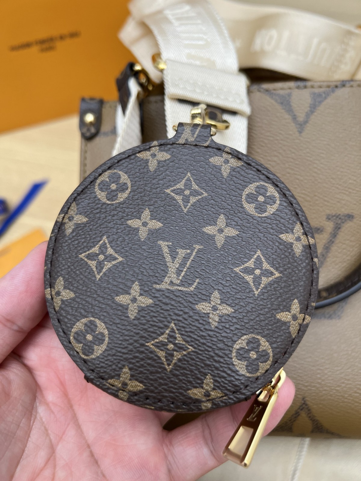 How good quality is a Shebag M46373 ONTHEGO small size?(2023 style with wide shoulder straps)-Bästa kvalitet Fake Louis Vuitton Bag Online Store, Replica designer bag ru