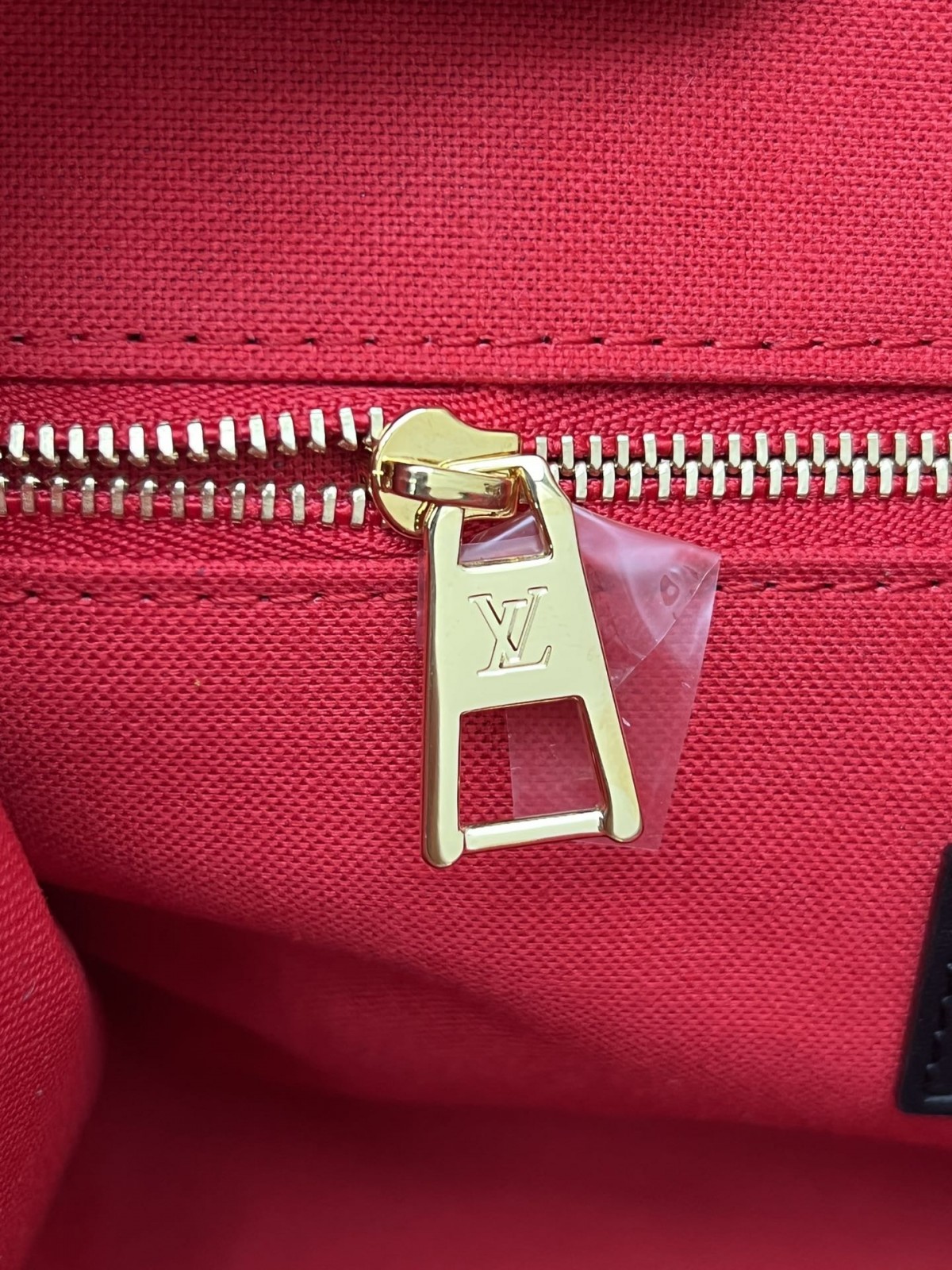 How good quality is a Shebag M46373 ONTHEGO small size?(2023 style with wide shoulder straps)-Интернет-магазин поддельной сумки Louis Vuitton лучшего качества, копия дизайнерской сумки ru