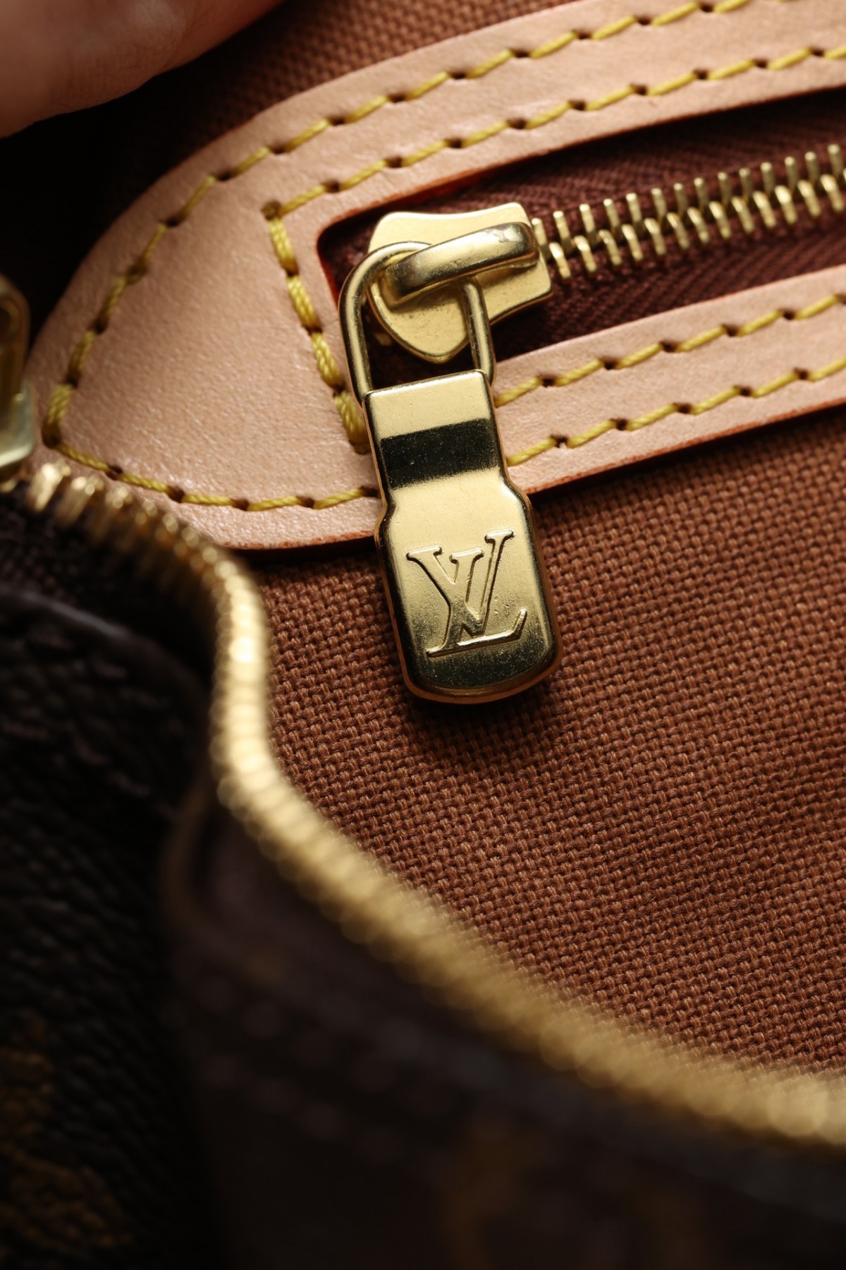 How good quality is a M41113 Speedy 25 bag? (2023 Updated)-Loja online de bolsa Louis Vuitton falsa de melhor qualidade, bolsa de designer de réplica ru