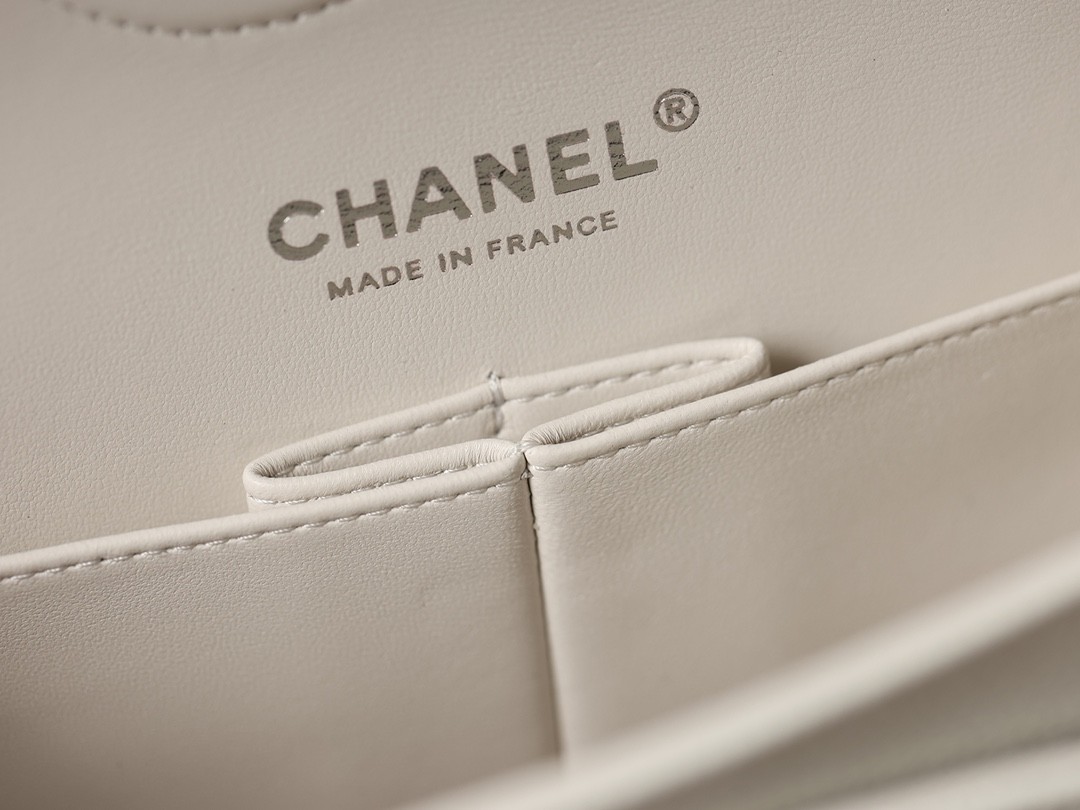 How Good quality is a Shebag White Chanel Classic Flap bag？（2023 updated）-ʻOi aku ka maikaʻi o ka ʻeke Louis Vuitton ʻeke hoʻopunipuni ma ka hale kūʻai pūnaewele, ʻeke hoʻolālā kope ru