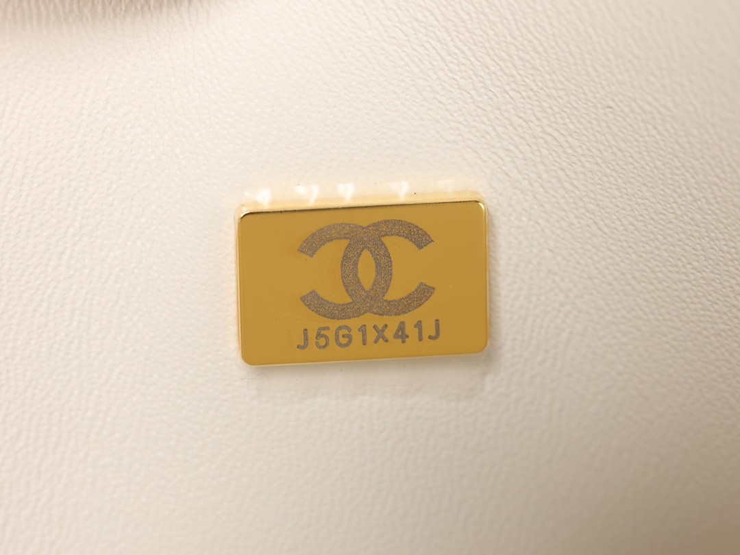 How Good quality is a Shebag White Chanel Classic Flap bag？（2023 updated）-Bedste kvalitet Fake Louis Vuitton Bag Online Store, Replica designer bag ru