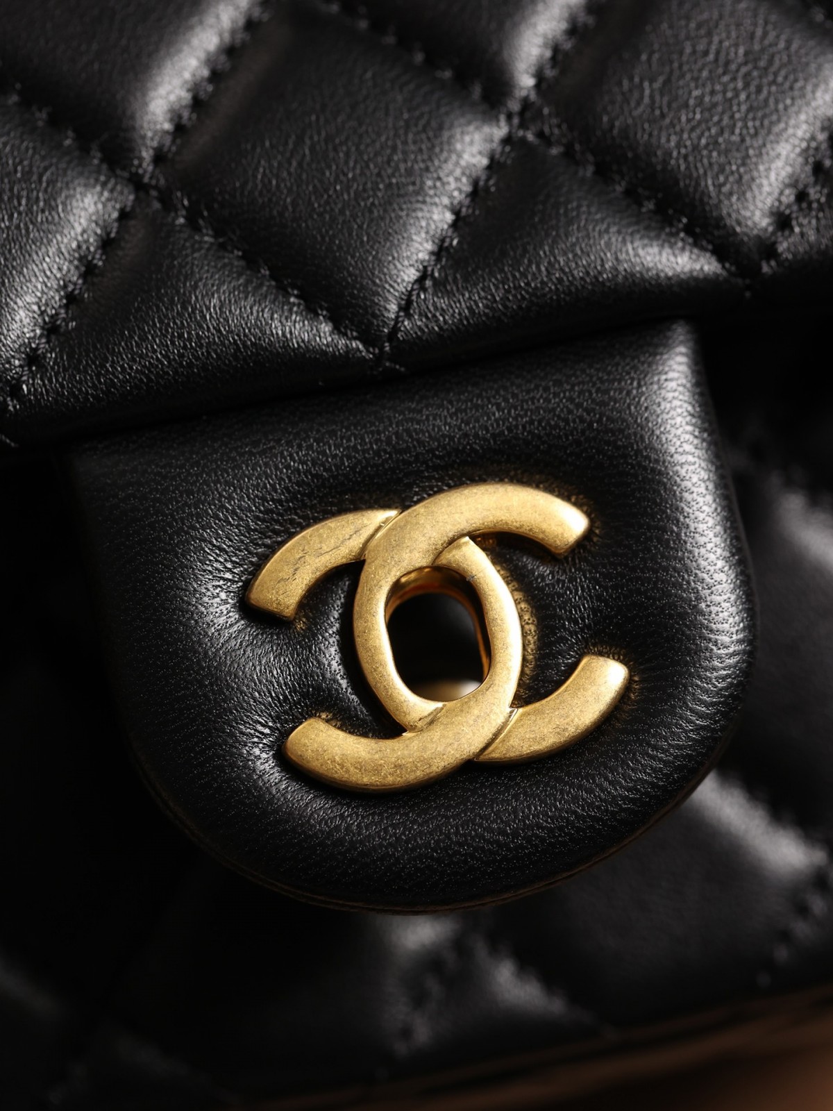 How good quality is a Shebag Chanel Classic flap mini bag of lambskin with golden ball（2023 Week 35）-Best Quality Fake Louis Vuitton Bag Online Store, Replica designer bag ru