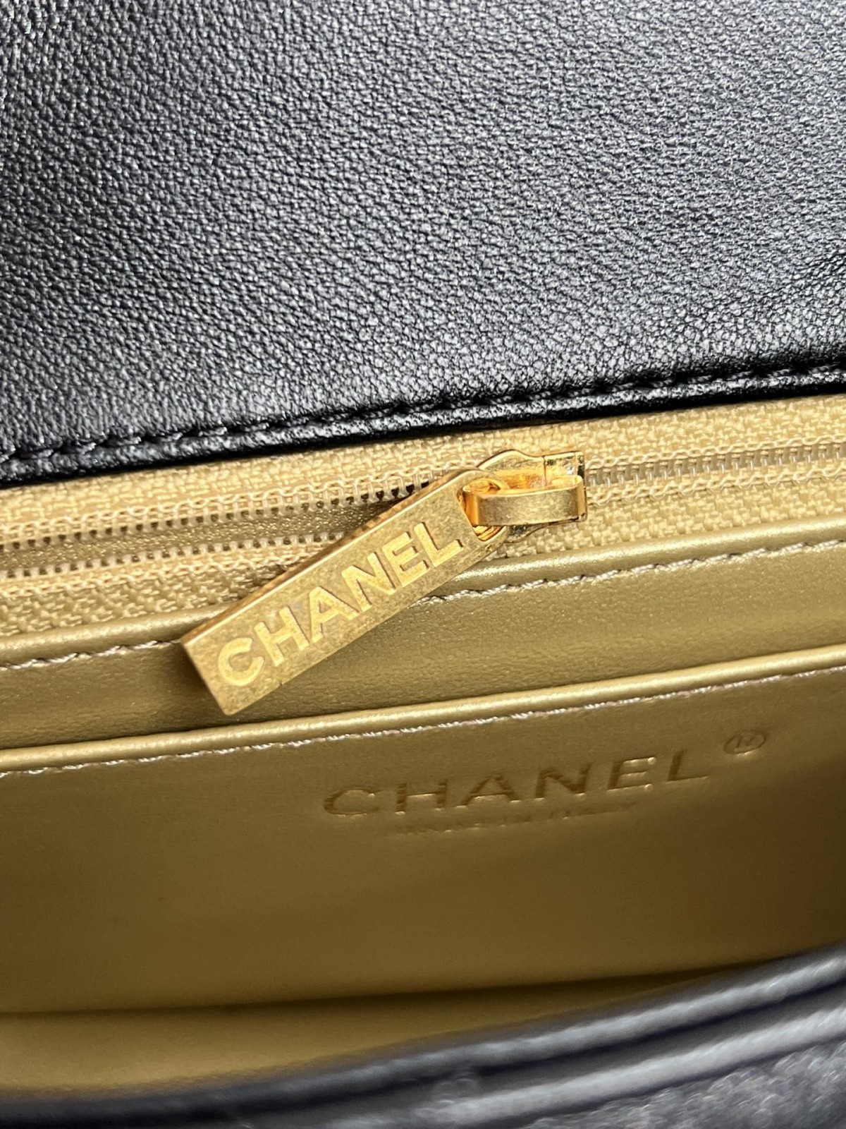 How good quality is a Shebag Chanel Classic flap mini bag of lambskin with golden ball（2023 Week 35）-Bedste kvalitet Fake Louis Vuitton Bag Online Store, Replica designer bag ru