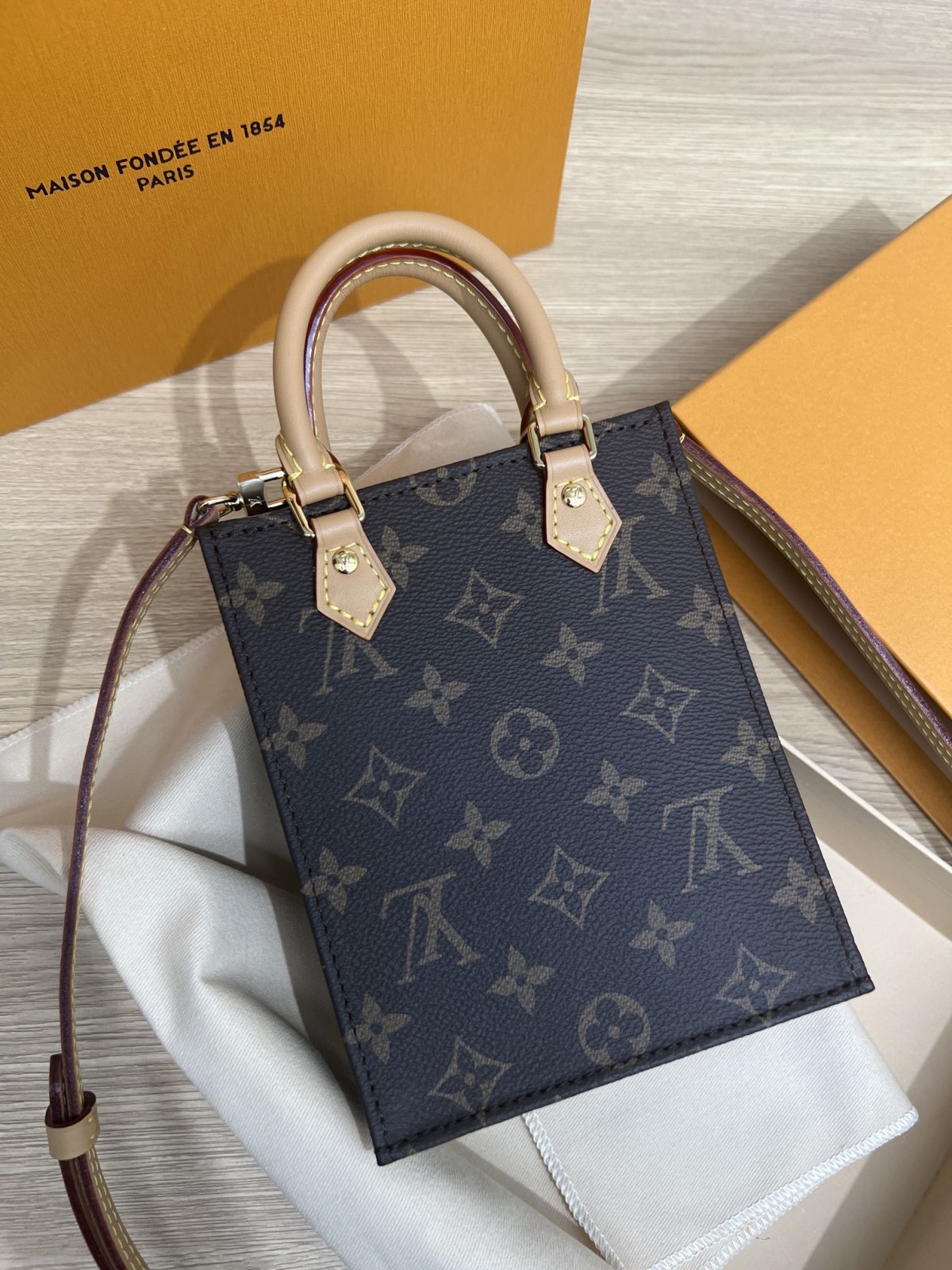 How good quality is a Shebag Louis Vuitton PETIT SAC PLAT bag（2023 udpated）-Najlepsza jakość fałszywych torebek Louis Vuitton Sklep internetowy, projektant repliki torebki ru