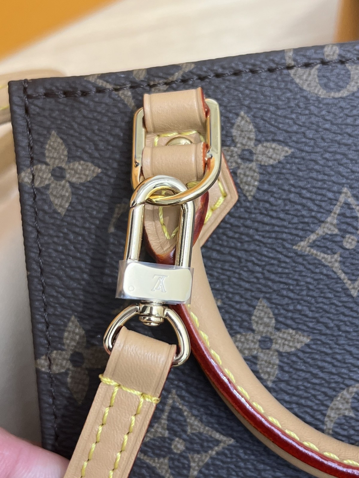 How good quality is a Shebag Louis Vuitton PETIT SAC PLAT bag（2023 udpated）-Zoo Zoo Fake Louis Vuitton Hnab Online Khw, Replica designer hnab ru