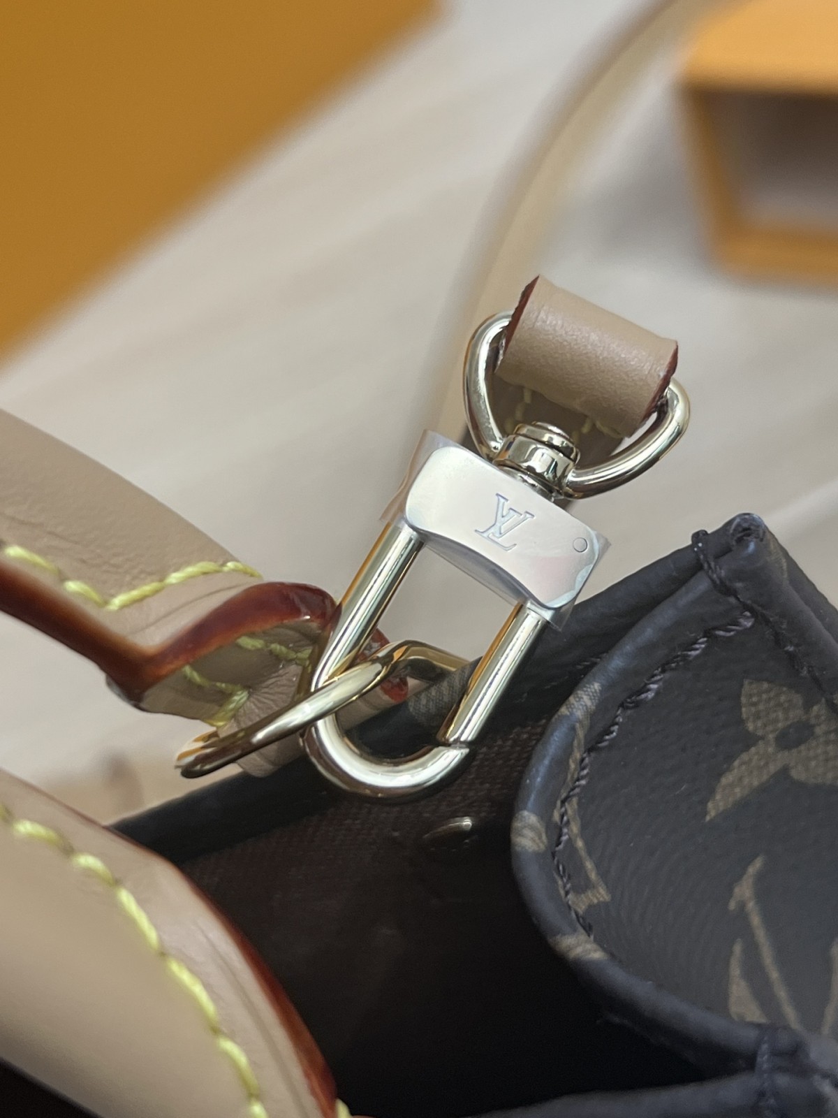 How good quality is a Shebag Louis Vuitton PETIT SAC PLAT bag（2023 udpated）-最好的質量假路易威登包網上商店，複製設計師包 ru