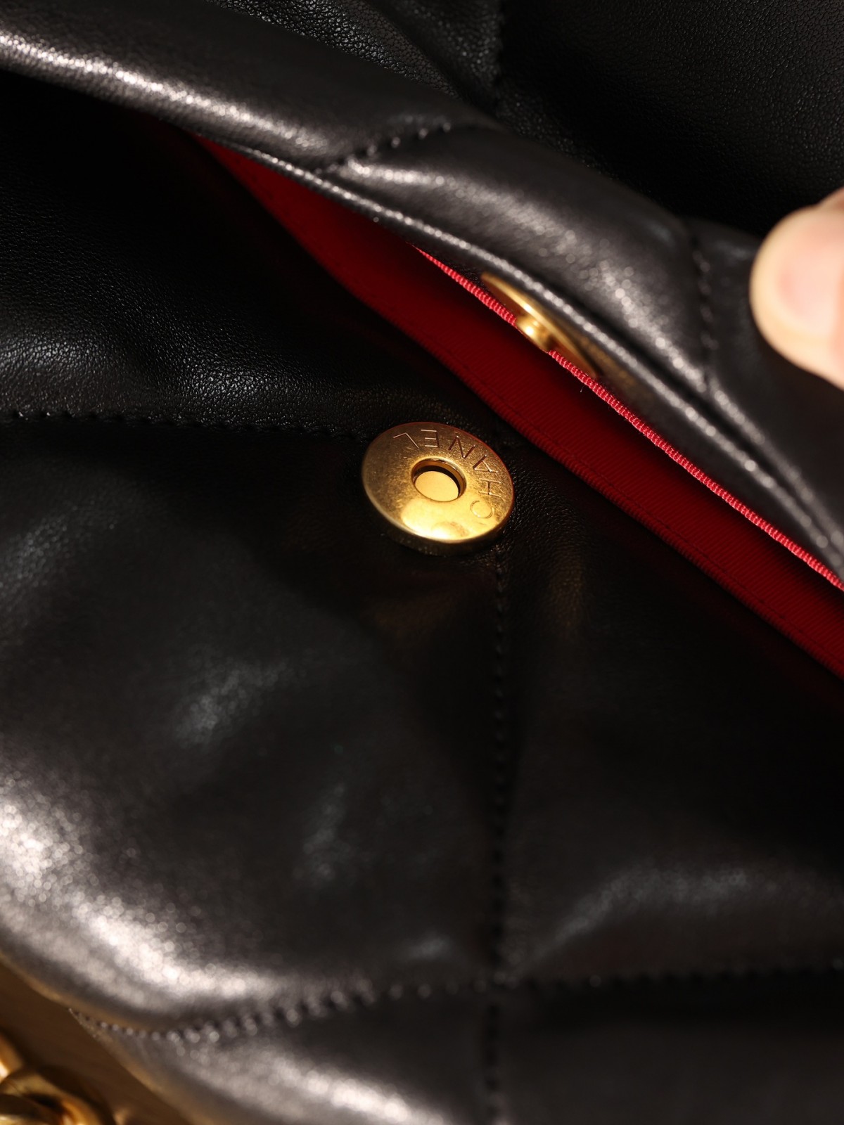 How good quality is a Shebag Chanel 19 bag？（2023 Week 40）-Best Quality Fake designer Bag Review, Replica designer bag ru