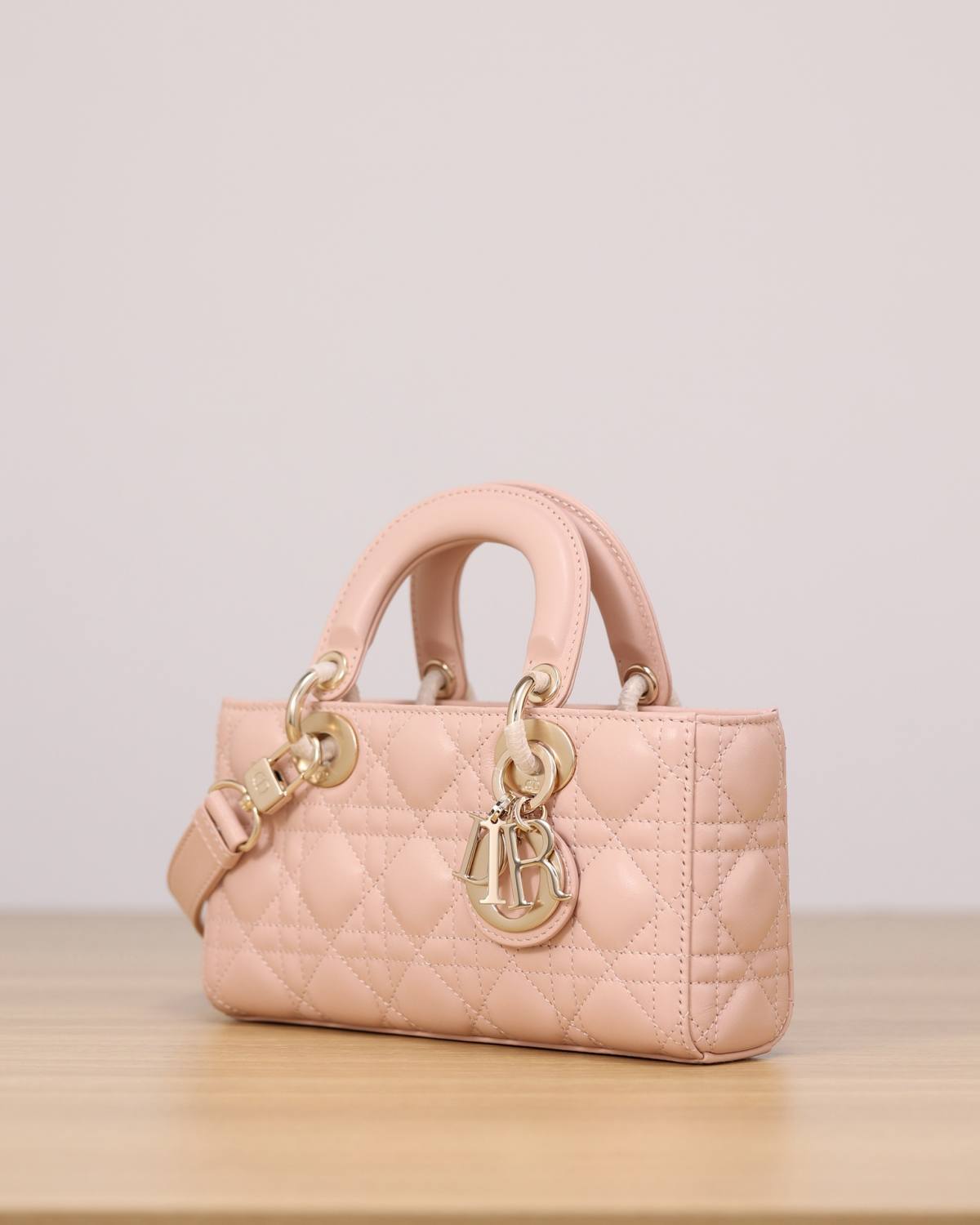 Shebag super replica Lady Dior D Joy pink bag review(2025 July updated)-Bedste kvalitet Fake Louis Vuitton Bag Online Store, Replica designer bag ru