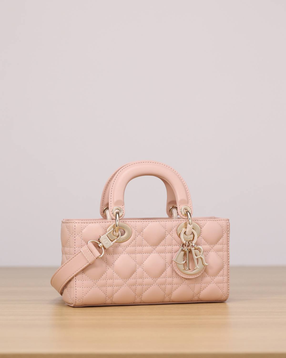 Shebag super replica Lady Dior D Joy pink bag review(2025 July updated)-Bedste kvalitet Fake Louis Vuitton Bag Online Store, Replica designer bag ru
