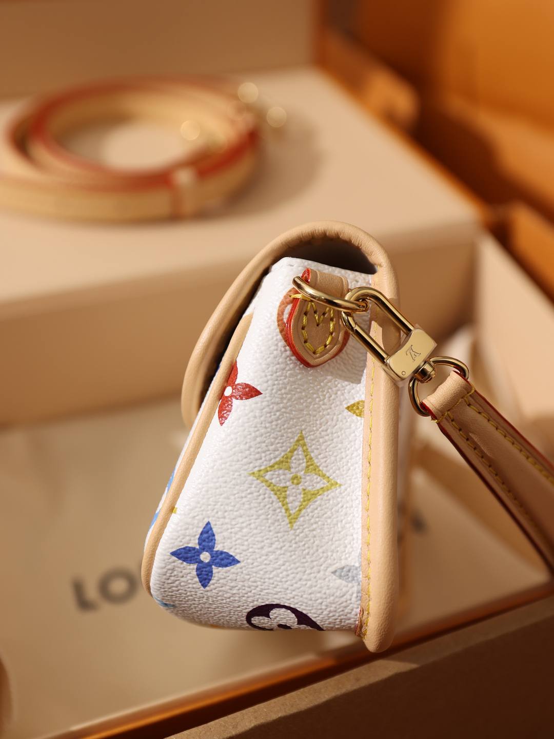 白三彩 Diana-Best Quality Fake Louis Vuitton Bag Online Store, Replica designer bag ru