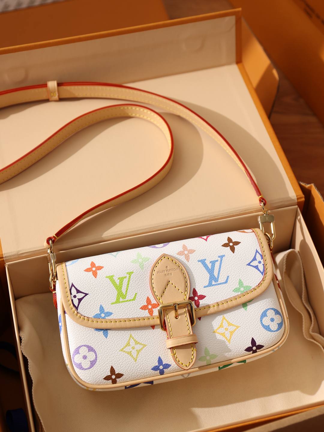白三彩 Diana-Best Quality Fake Louis Vuitton Bag Online Store, Replica designer bag ru