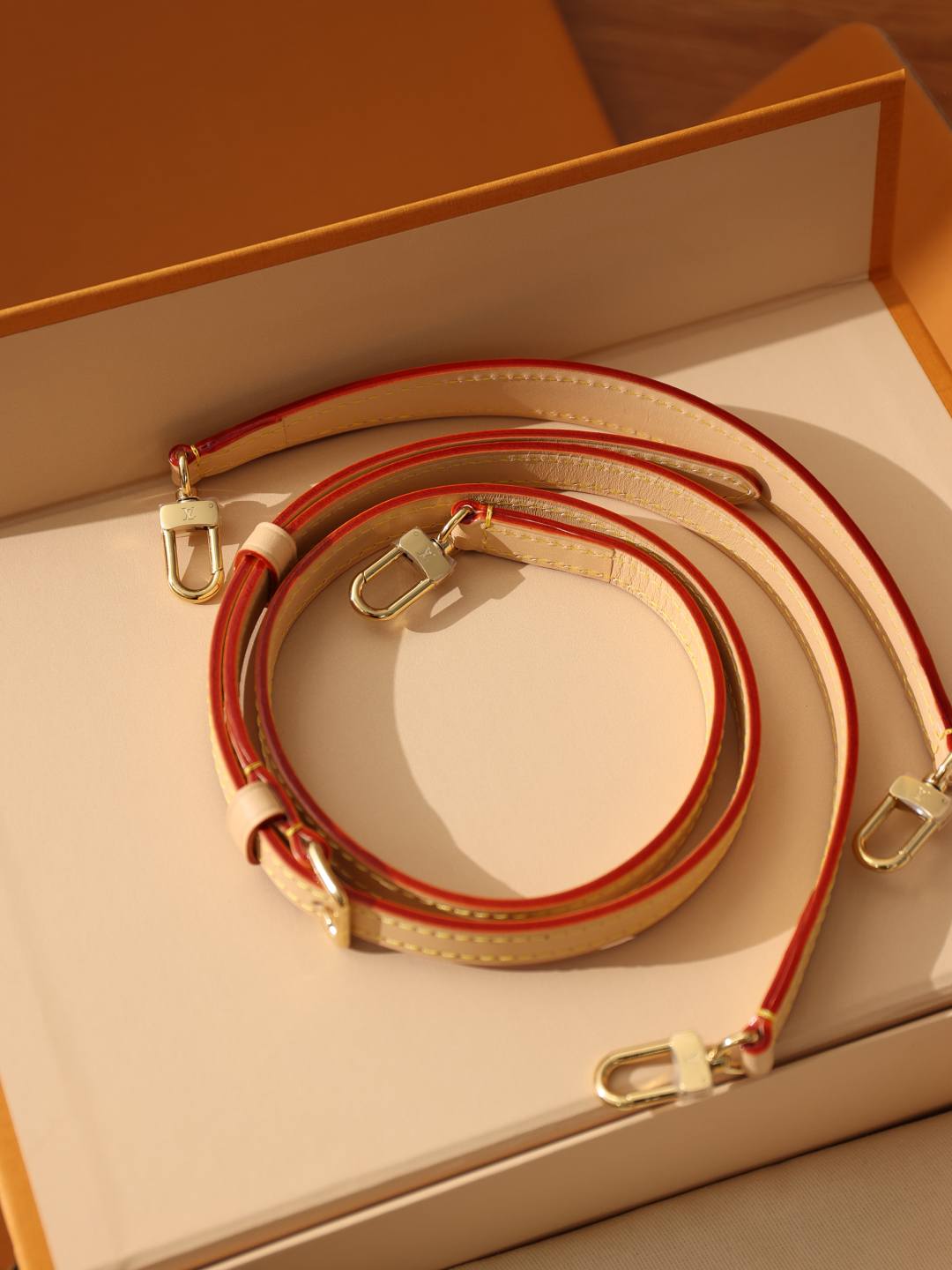 白三彩 Diana-Best Quality Fake Louis Vuitton Bag Online Store, Replica designer bag ru