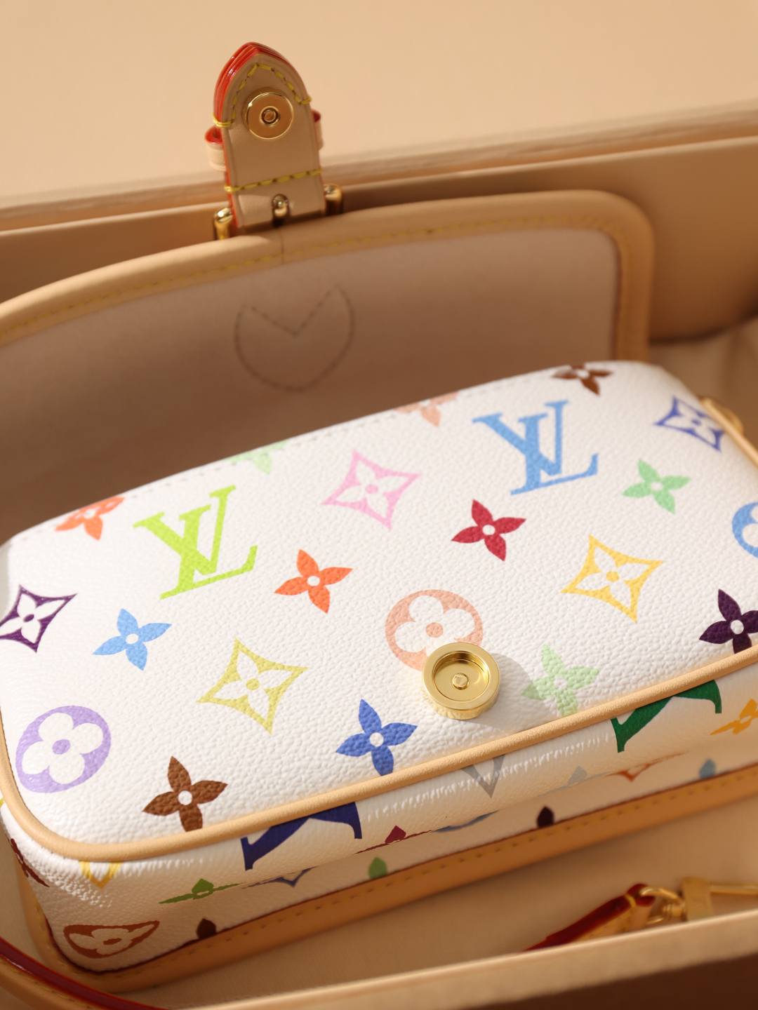 白三彩 Diana-Best Quality Fake Louis Vuitton Bag Online Store, Replica designer bag ru