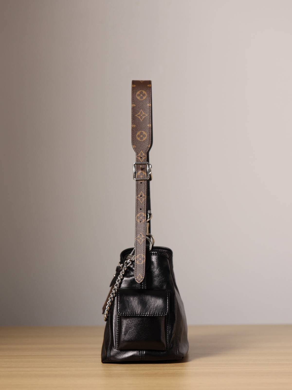 Shebag Super replica Louis Vuitton Carryall Dark bag new comming(Oct 2025 updated)-최고의 품질 가짜 루이비통 가방 온라인 스토어, 복제 디자이너 가방 ru