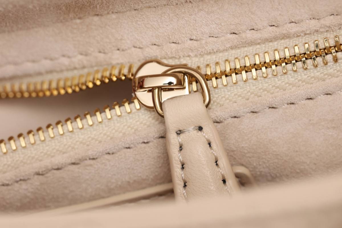 Shebag Super replica Lady Dior bag in beige review(Oct 2025 updated)-Umgangatho ogqwesileyo woMgangatho weFake weLouis Vuitton kwiVenkile ye-Intanethi, ibhegi yomyili weReplica ru