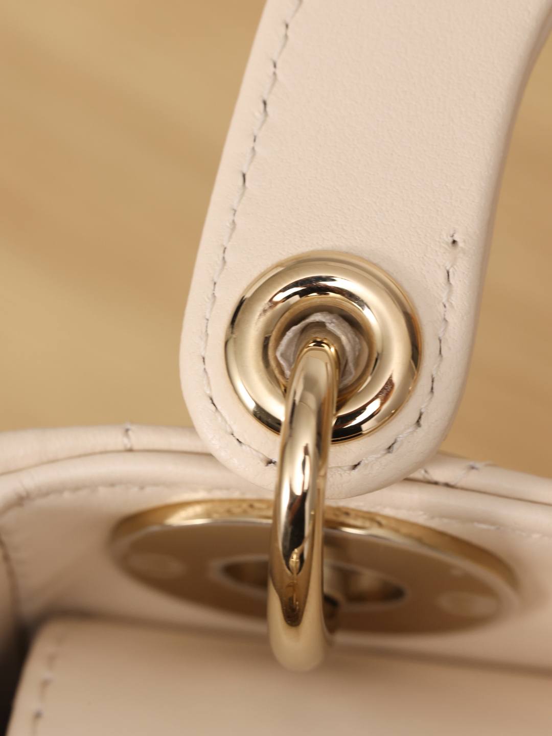 Shebag Super replica Lady Dior bag in beige review(Oct 2025 updated)-Umgangatho ogqwesileyo woMgangatho weFake weLouis Vuitton kwiVenkile ye-Intanethi, ibhegi yomyili weReplica ru