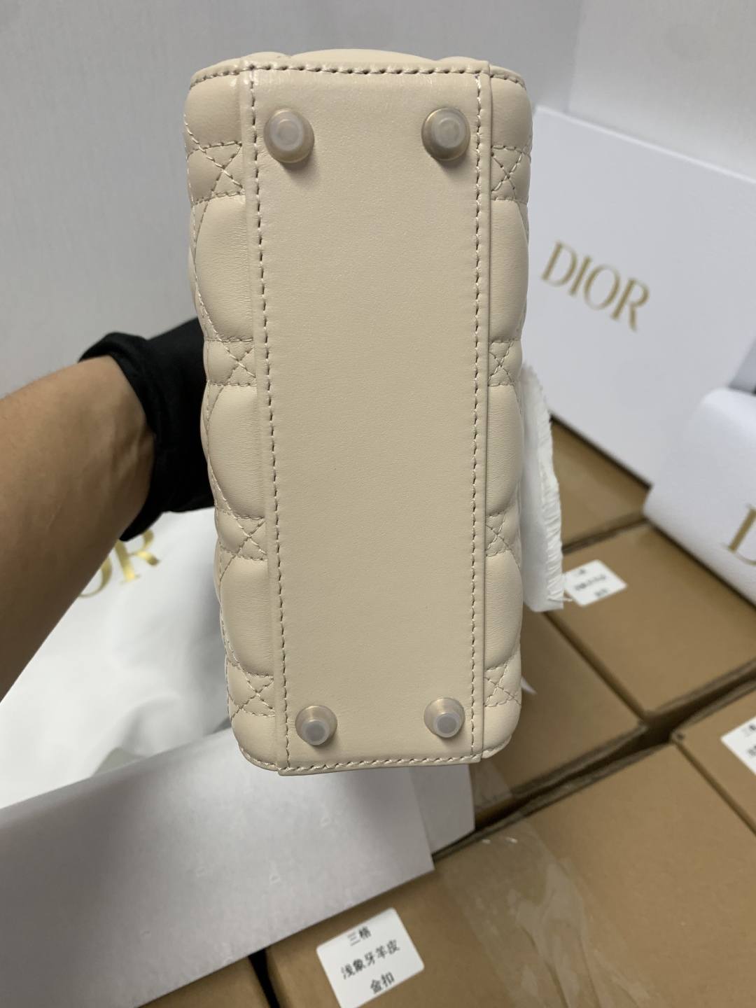 Shebag Super replica Lady Dior bag in beige review(Oct 2025 updated)-Umgangatho ogqwesileyo woMgangatho weFake weLouis Vuitton kwiVenkile ye-Intanethi, ibhegi yomyili weReplica ru