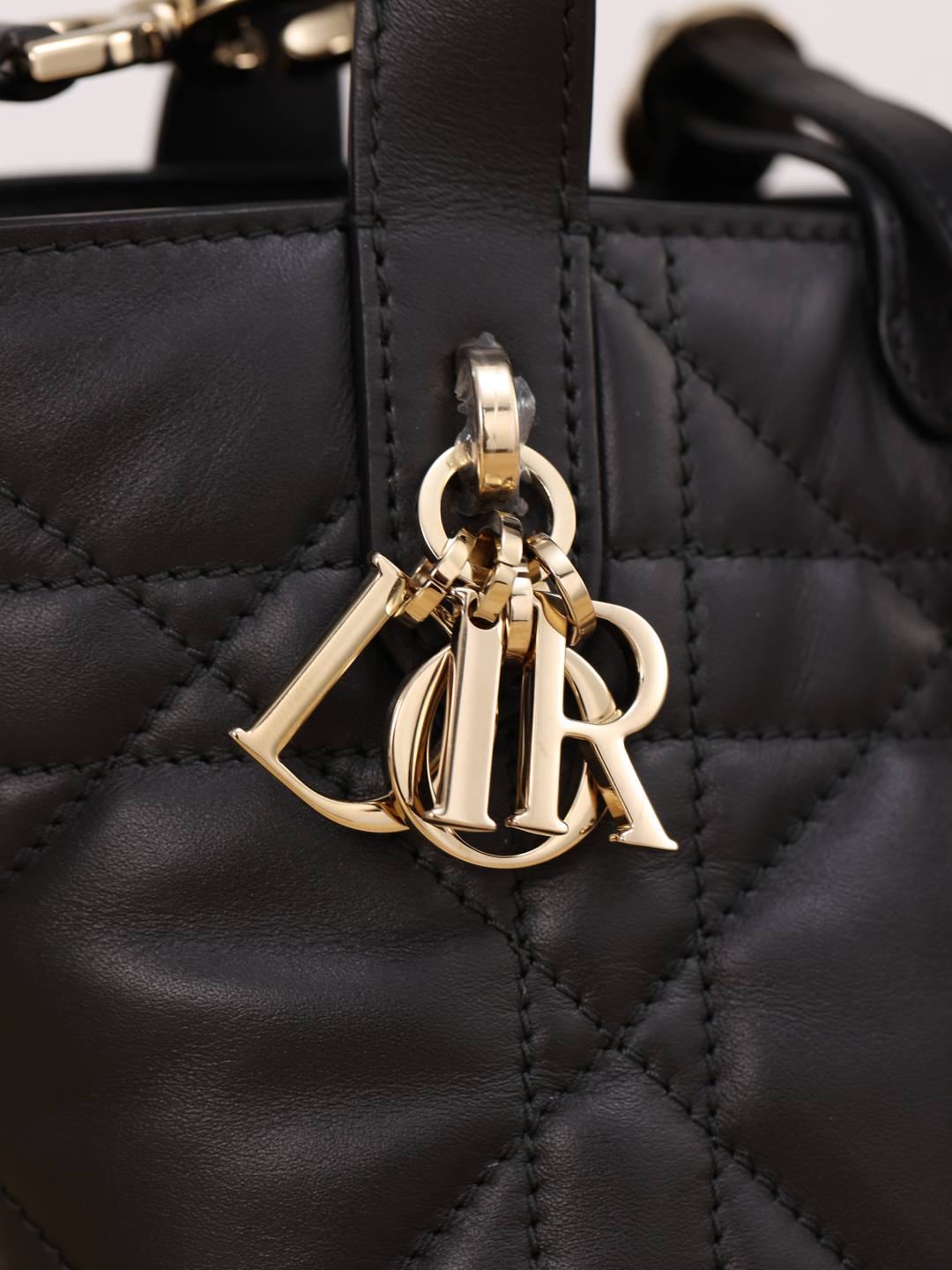 Shebag super replica Dior Toujours mini bag review(Oct 2025 updated)-Інтэрнэт-крама падробленай сумкі Louis Vuitton лепшай якасці, рэплікі дызайнерскай сумкі ru
